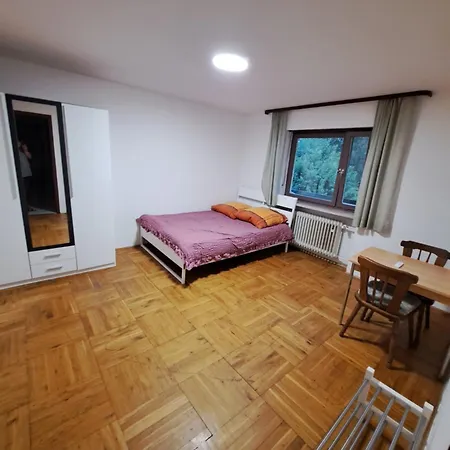 Mhm Quarto em Acomodações Particulares *