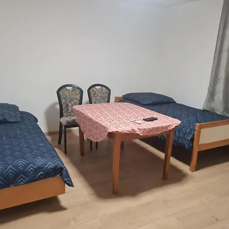 Проживание в семье Mhm *